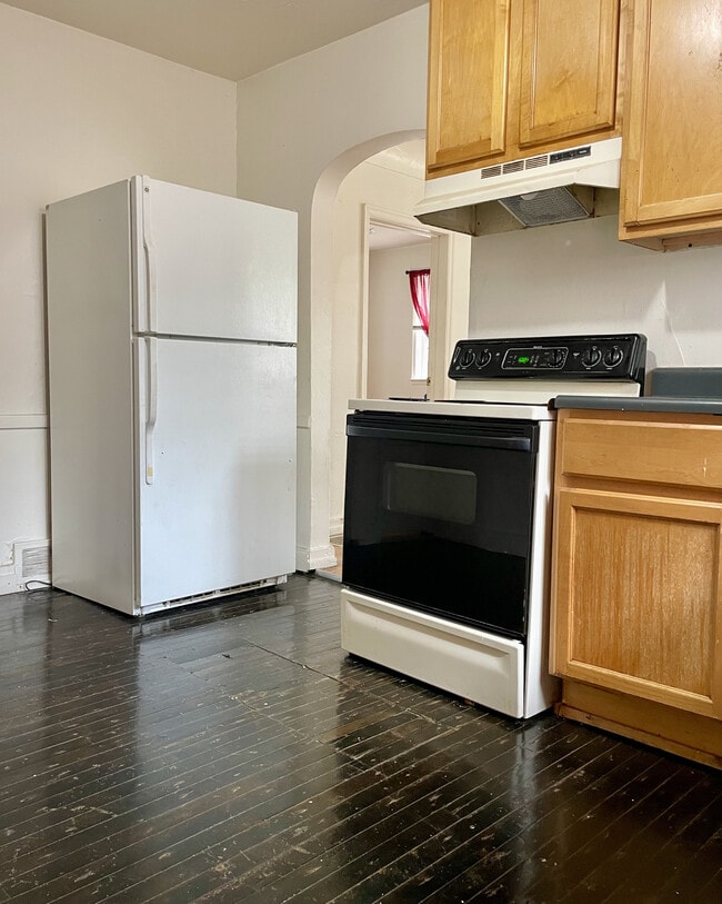 Kitchen - 208 W 14th St