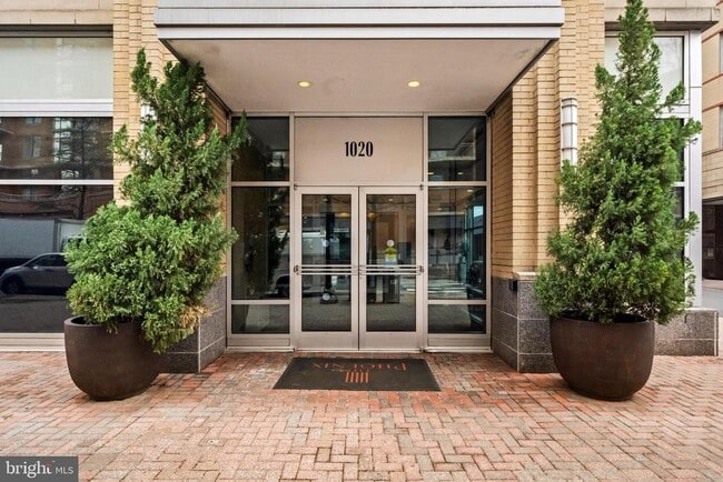 Foto del edificio - 1020 N Highland St