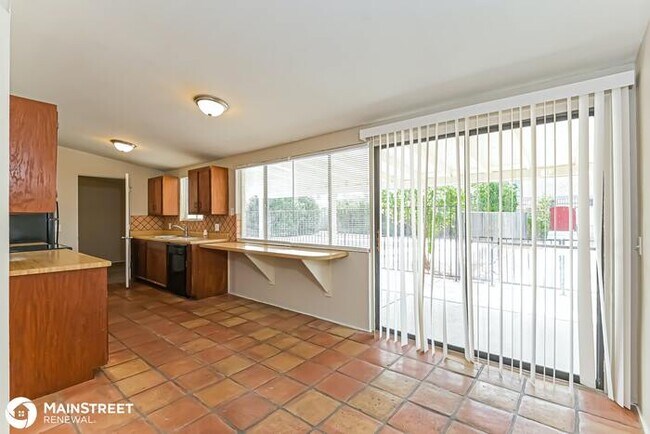 Building Photo - 7126 E 34th St, Tucson, AZ 85710