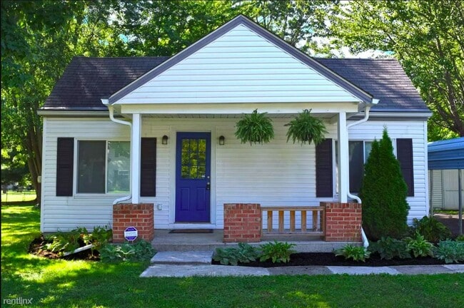Building Photo - 2 br, 1 bath House - 12141 6th Ave