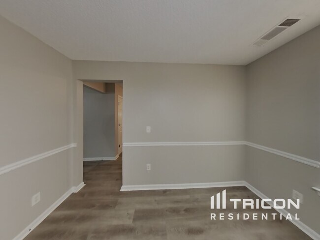 Building Photo - 4250 Donna Way