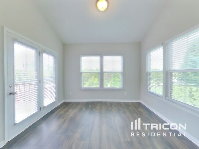 Foto del edificio - 2618 Bluffton Ln