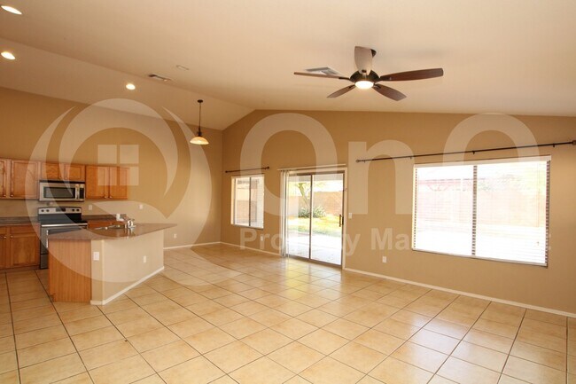 Foto del edificio - 10234 E Javelina Ave