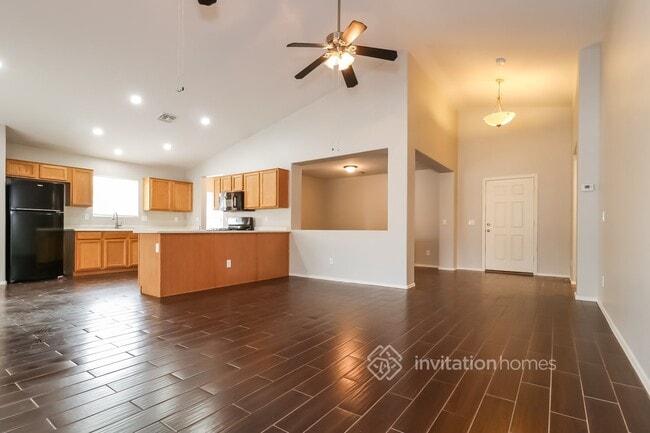 Building Photo - 12744 W Larkspur Rd
