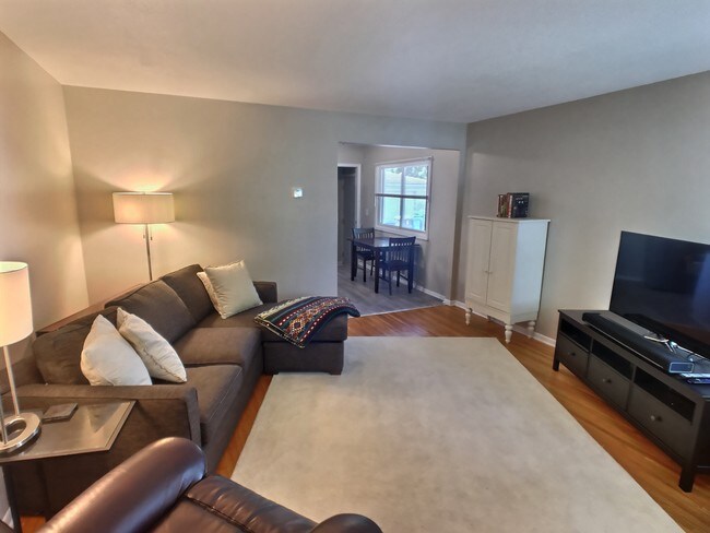 Huge Living Room - 2212 S 28th Ave