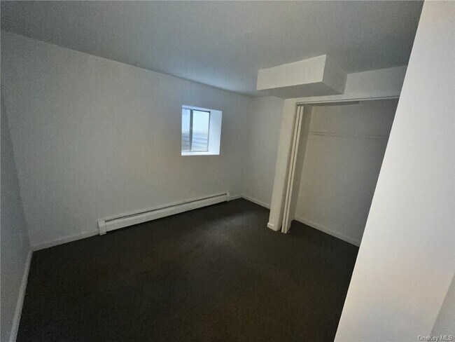 Foto del edificio - 80 Timber Ridge Rd