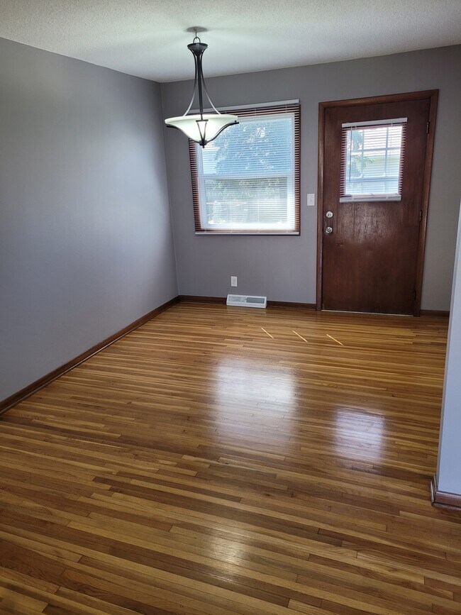 Foto del edificio - 4712 Western Ave