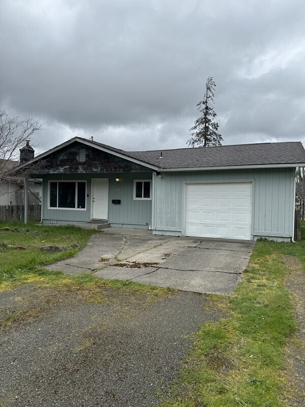 Primary Photo - HOUSE FOR RENT