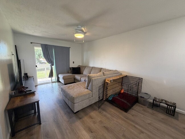 Building Photo - 2-Bedroom Condo in Central Waipahu Available February 2026