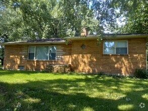 Building Photo - 1115 Zoschke Rd