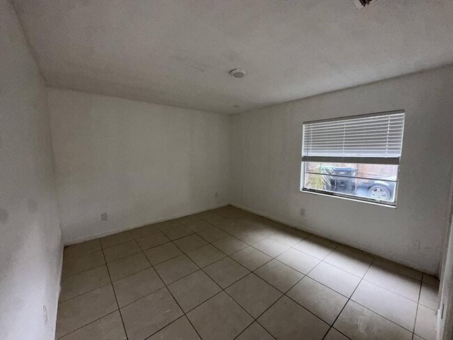 Photo - 5523 Lehigh Ave Apartment