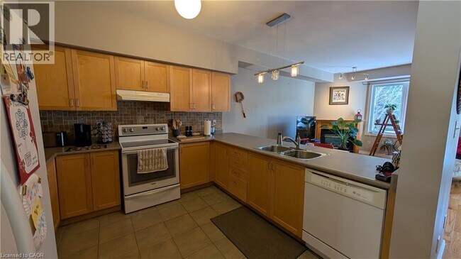 Building Photo - 81 Valridge Dr