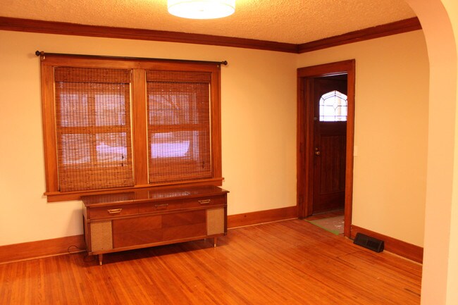Building Photo - 301 Tarrington
