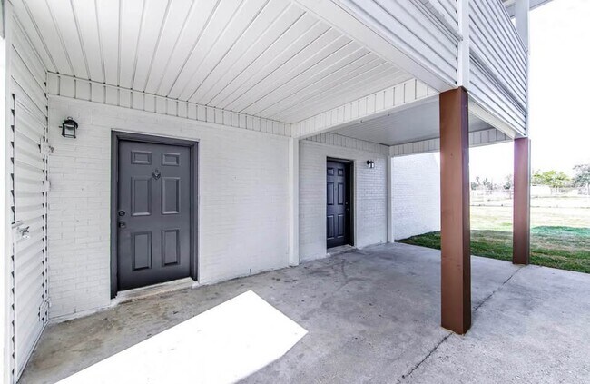 Foto del edificio - Central Lafourche Apartments