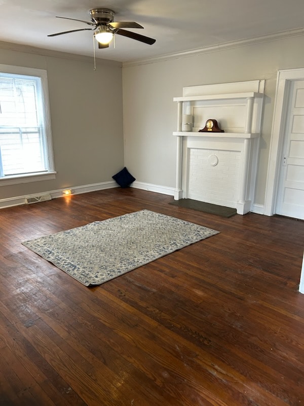 Building Photo - 927 S Jackson St