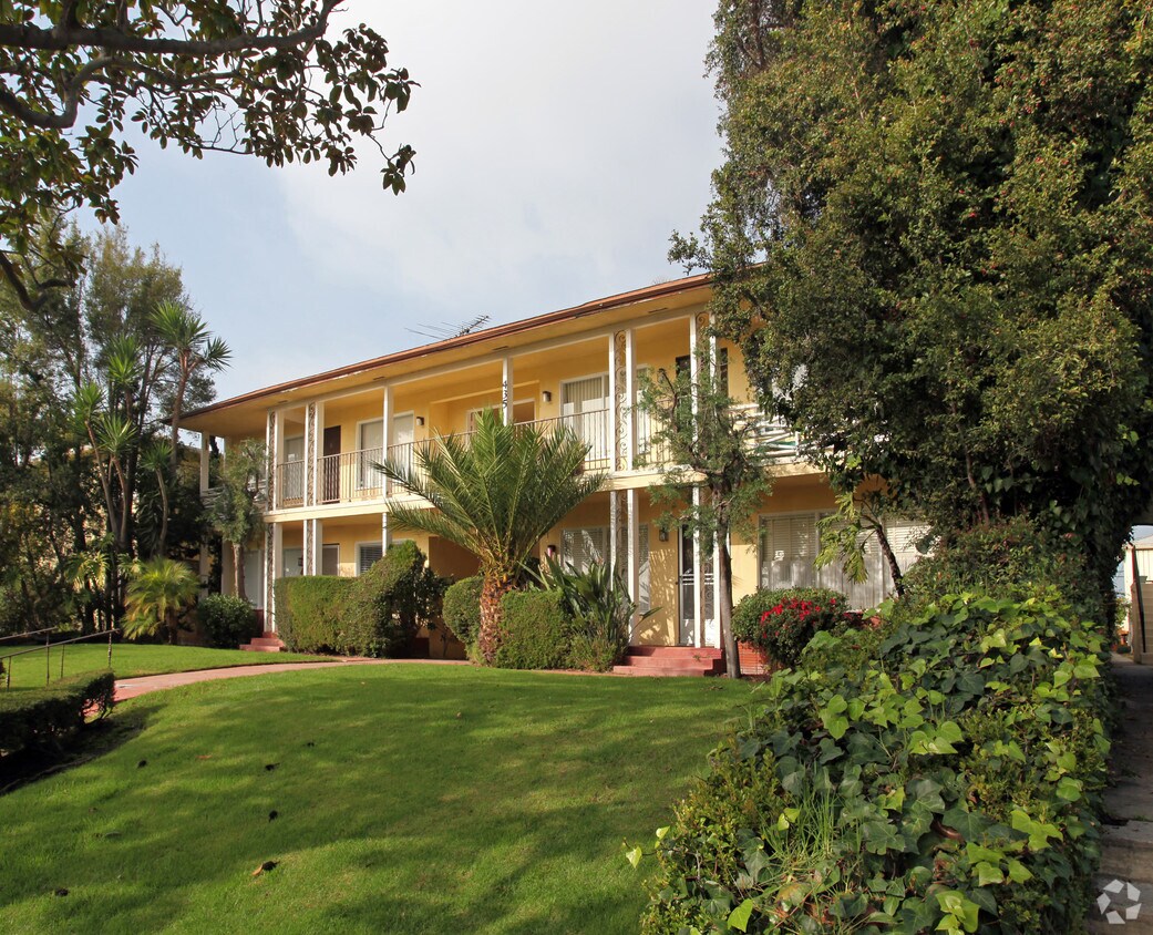 435 San Vicente Blvd, Santa Monica, CA 90402 Apartments in Santa