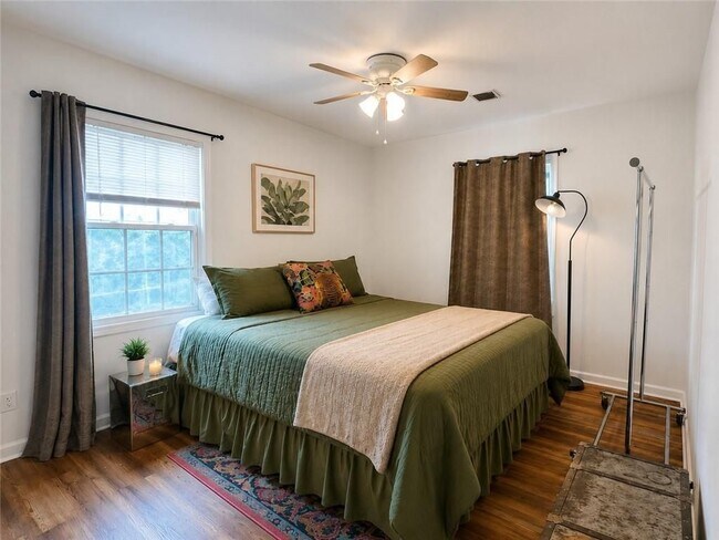 Foto del edificio - 2494 Baker Rd NW