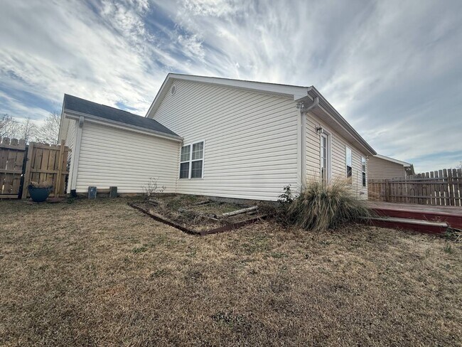 Foto del edificio - 139 Fox Haven Dr