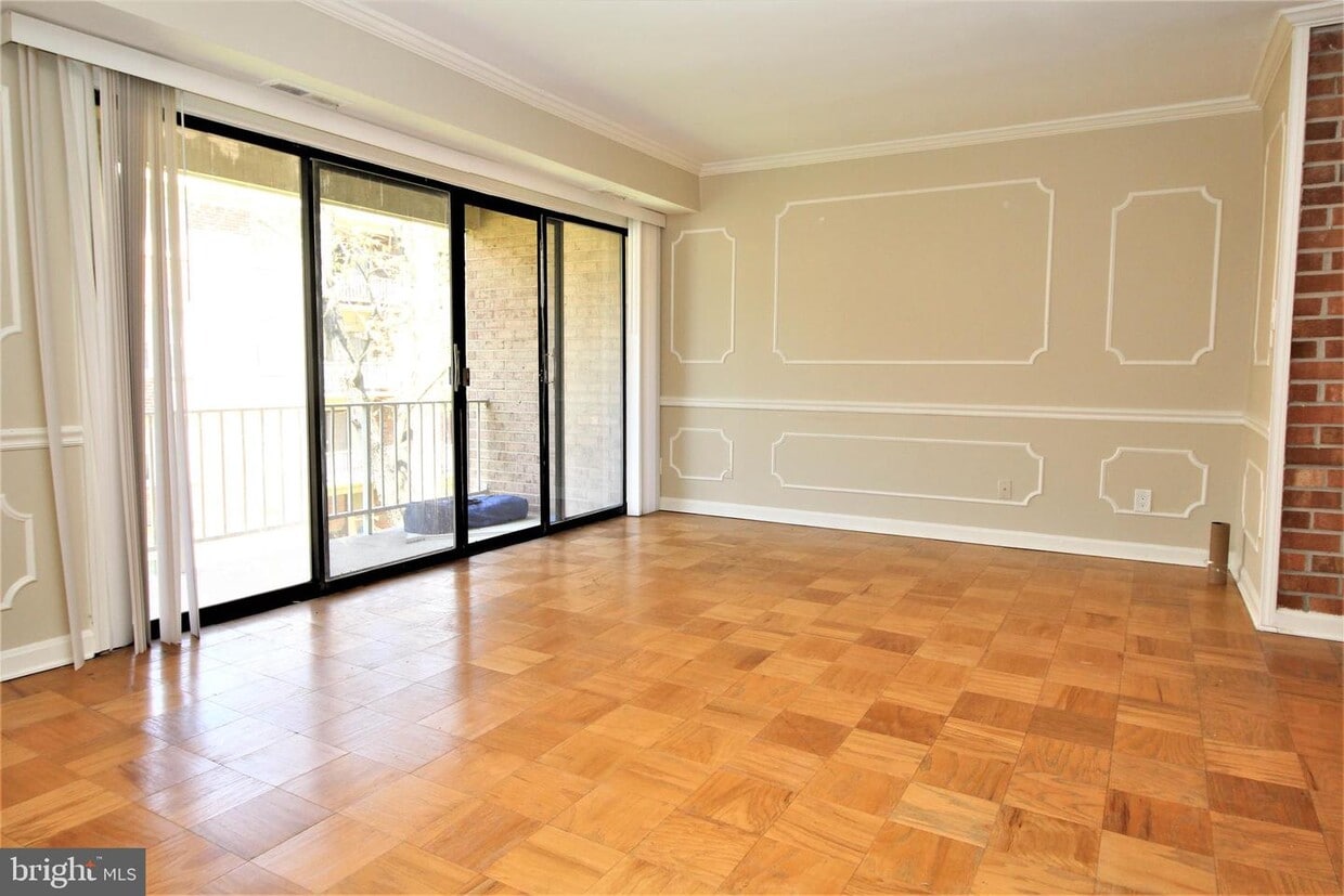 6008 Westchester Park Dr Unit 301, College Park, MD 20740 Apartment