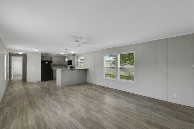 Building Photo - 5108 Burnham Ave