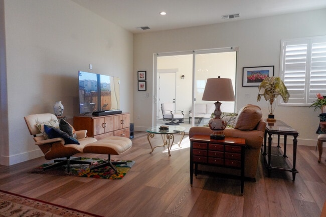 Building Photo - 3066 El Capitan Dr