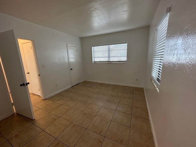 Foto del edificio - 530 N 20th Ave