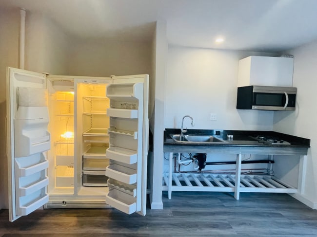 Foto del edificio - 3544 Clayton Rd