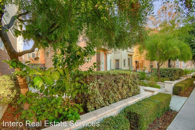 Foto del edificio - 3 br, 3 bath House - 4302 Burdick Lane