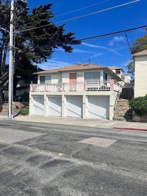 Foto principal - 715 Cass St