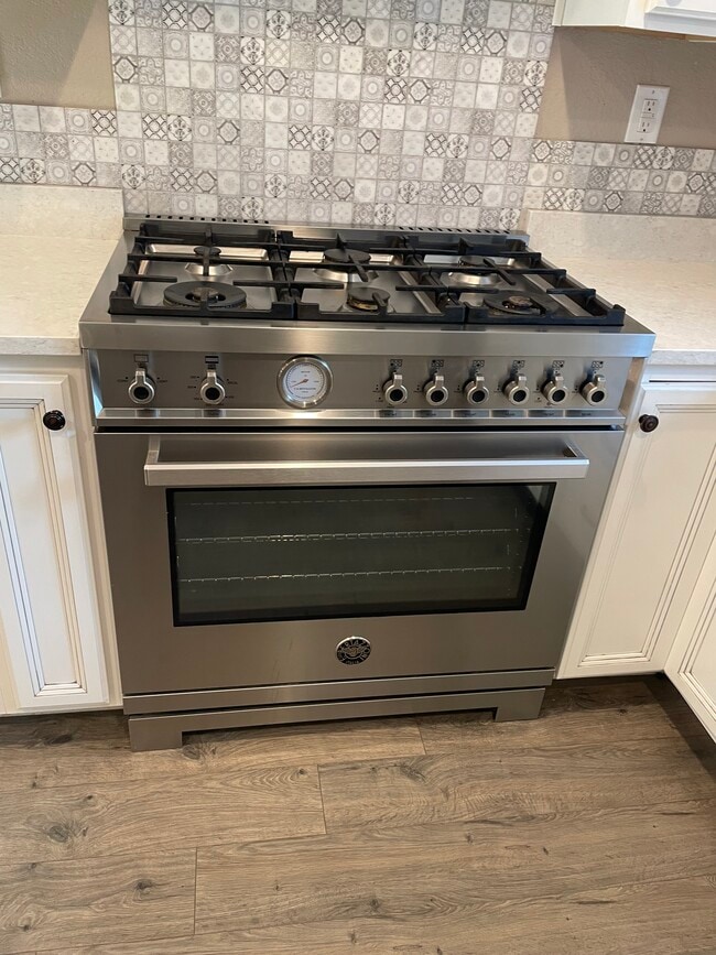 Foto del edificio - 2971 Bonnie Ln