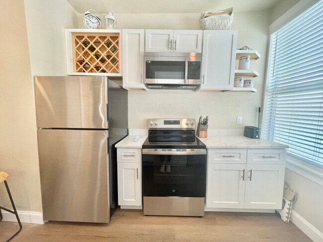 Building Photo - 7700 Boca Ciega Dr