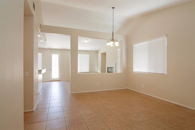Building Photo - 642 Dorothy Anna Dr