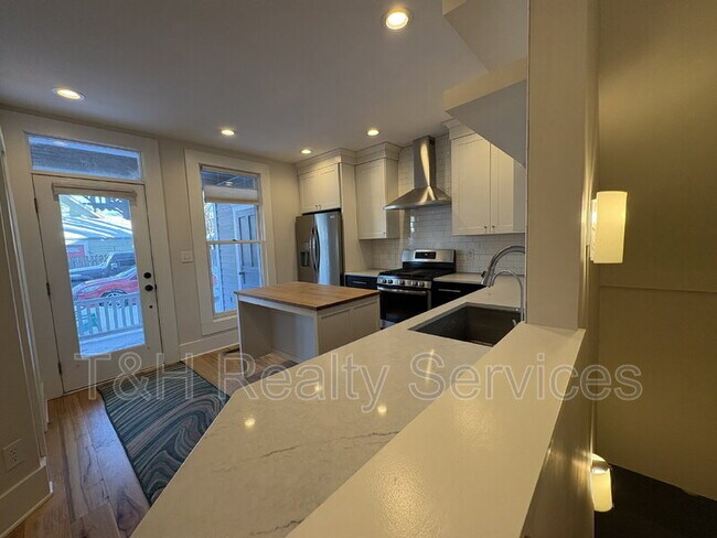 Foto del edificio - 427 N College Ave