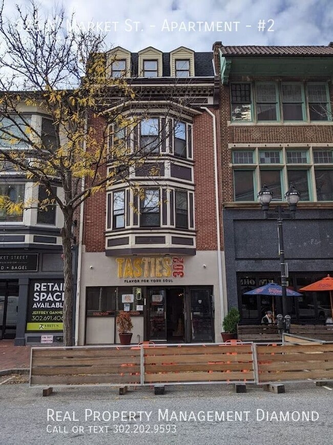 Building Photo - 825 N Market St