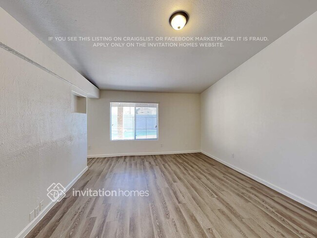 Foto del edificio - 6361 W Caron St