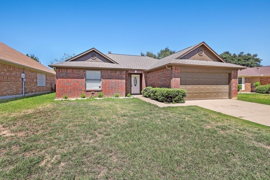 Primary Photo - 2516 Woodlark Dr
