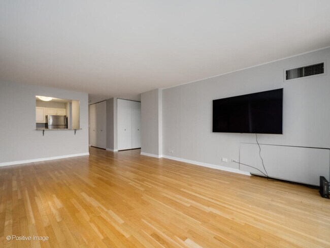Foto del edificio - 1636 N Wells St