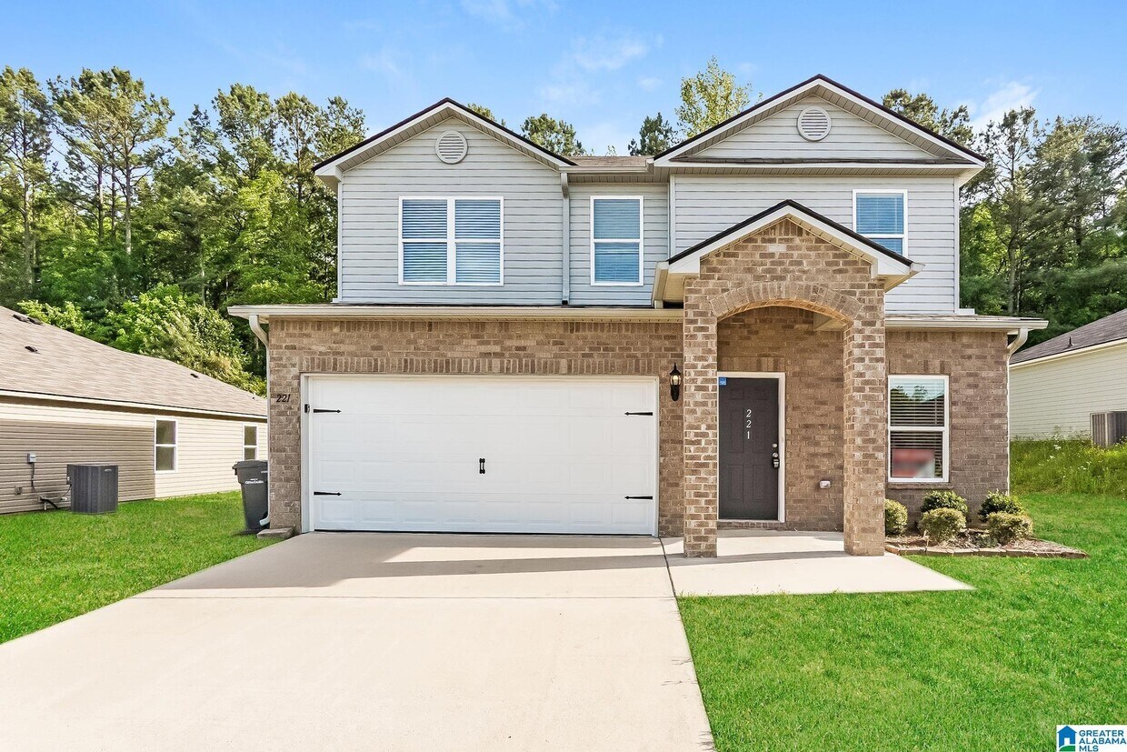 221 Hampton Dr, Calera, AL 35040 House Rental in Calera, AL