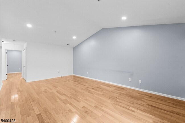 Foto del edificio - 176 Potomac Dr