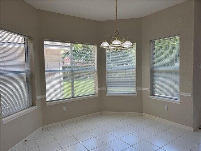 Building Photo - 17414 Fountainview Cir