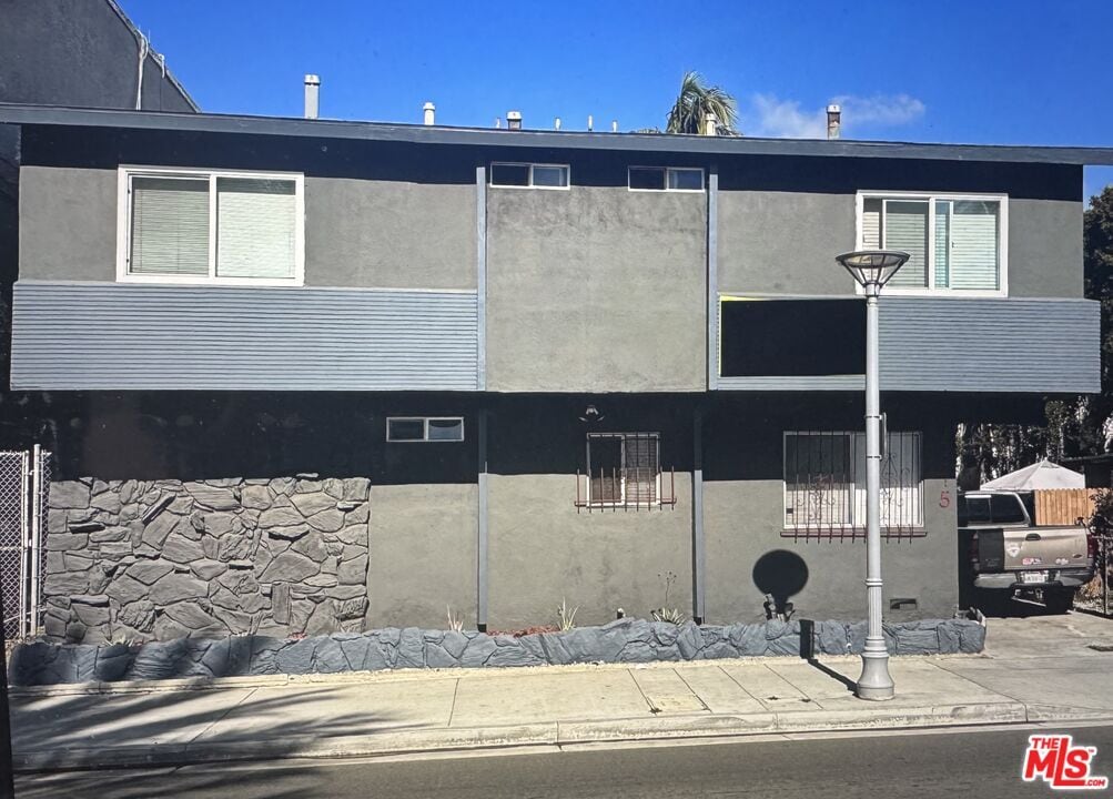 Foto principal - 4115 W Century Blvd