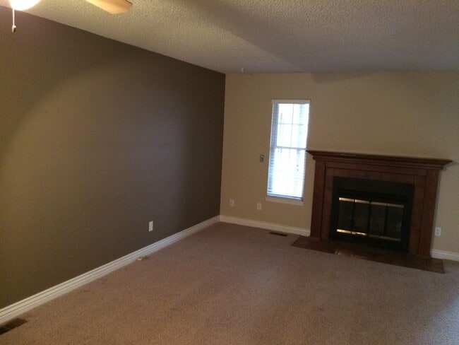Building Photo - 378 Pheasant Run
