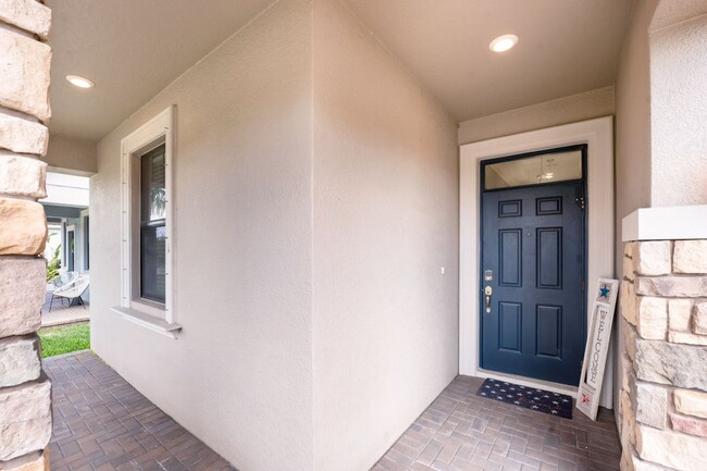 Building Photo - 13156 Green Violet Dr
