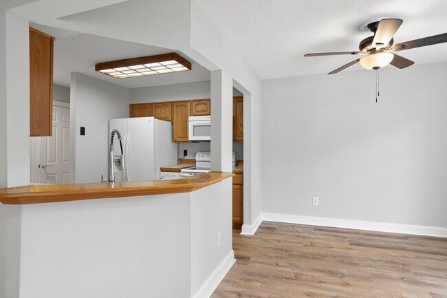 Foto del edificio - 2258 N Tollgate Cir