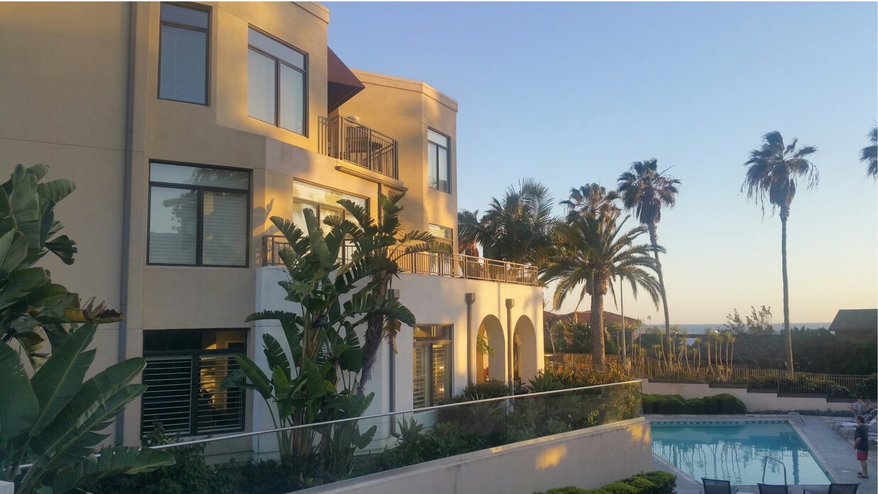 Primary Photo - 5440 La Jolla Blvd