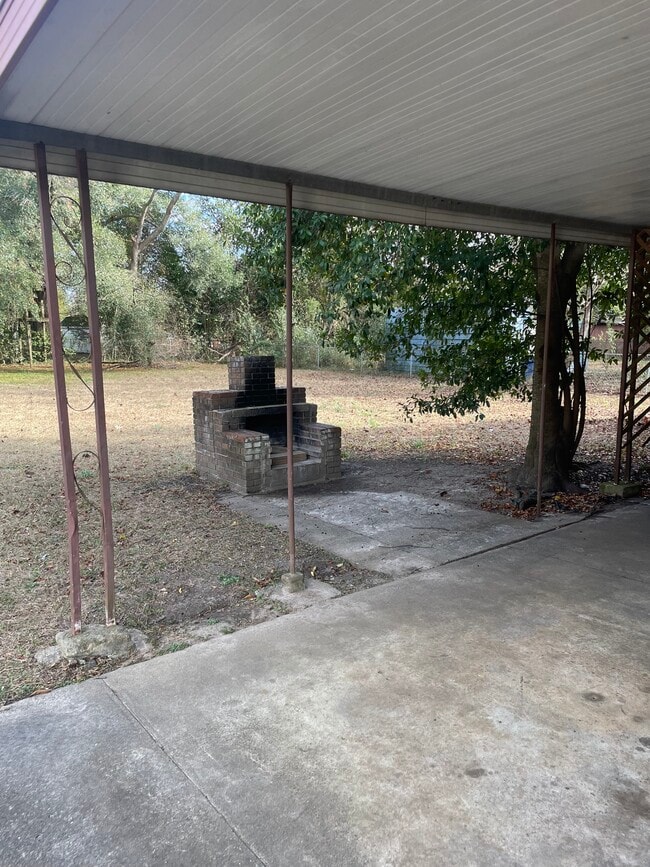 Built in grill off porch - 106 Henry St