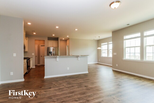 Foto del edificio - 708 Redbud Ln