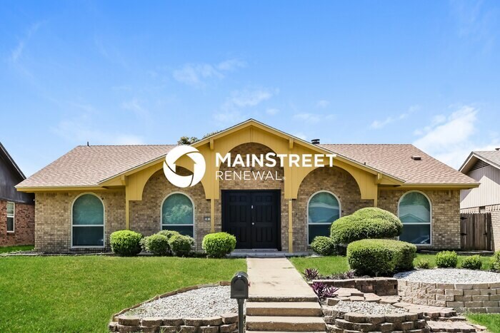 Foto principal - 3 Bedroom Pet-Friendly Home in FORT WORTH,...
