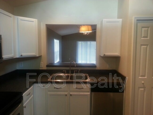 Building Photo - 510 Dharma Cir
