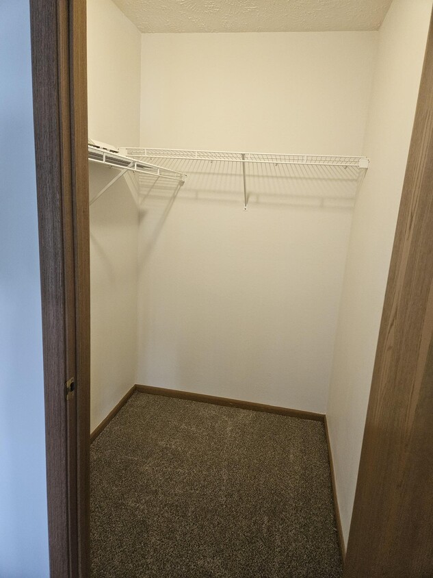 Master walk in Closet - 5238 Emalene Rd